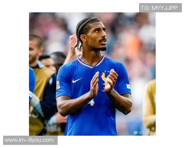 外媒报道巴萨有意引进勒沃库森中场马扎身价2500万欧元