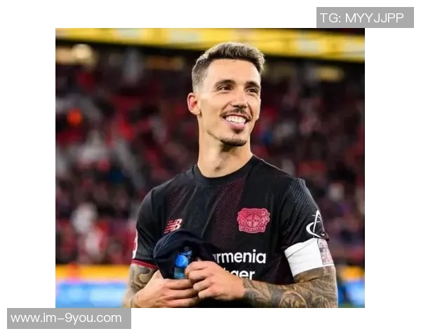 外媒报道巴萨有意引进勒沃库森中场马扎身价2500万欧元