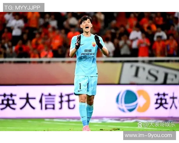 颜骏凌迎来职业生涯新里程碑上海海港门将出战500场赛事纪念夜 颜骏凌迎来职业生涯新里程碑上海海港门将出战500场赛事纪念夜