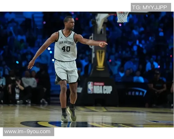 米奇约翰逊称赞索汉表现出色技术统计并不能完全反映球员真实贡献 米奇约翰逊称赞索汉表现出色技术统计并不能完全反映球员真实贡献