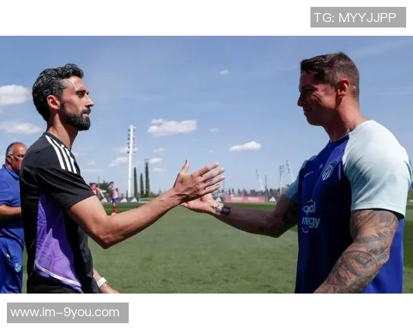 托雷斯荣获阿斯终身成就奖感慨退役后享受尊重与荣光